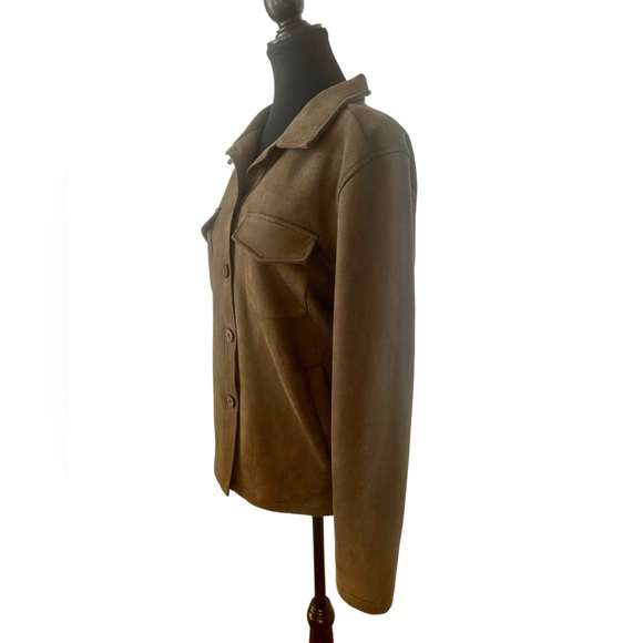 NWOT - SADIE & SAGE Women’s Olive Faux Suede Button-up Shacket w Pockets - Sz L - Picture 4 of 9